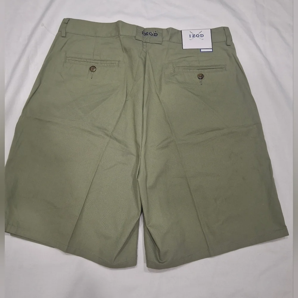 Izod Men's Khaki Shorts
